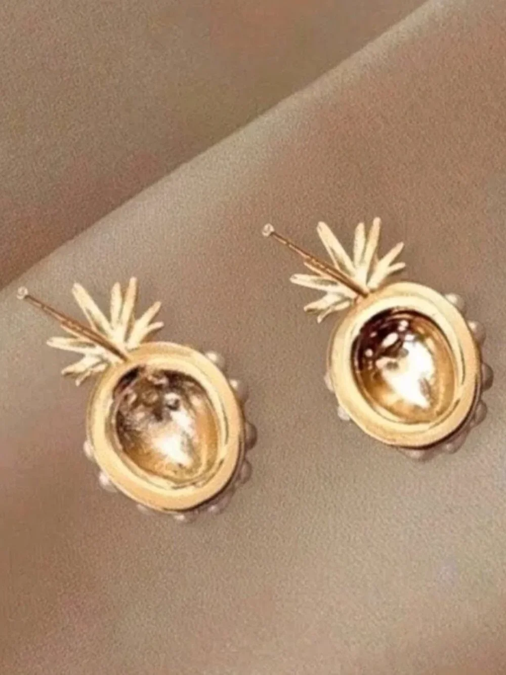 Cute Pearl Pineapple Stud Earrings